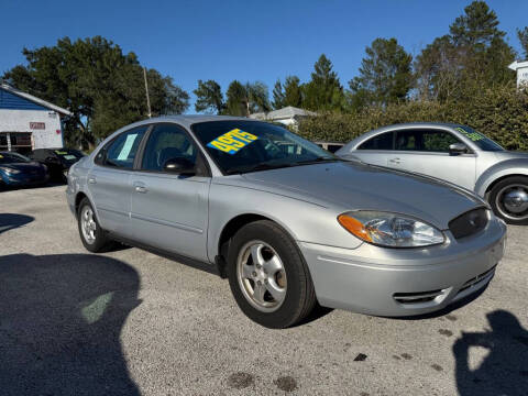 2004 Ford Taurus