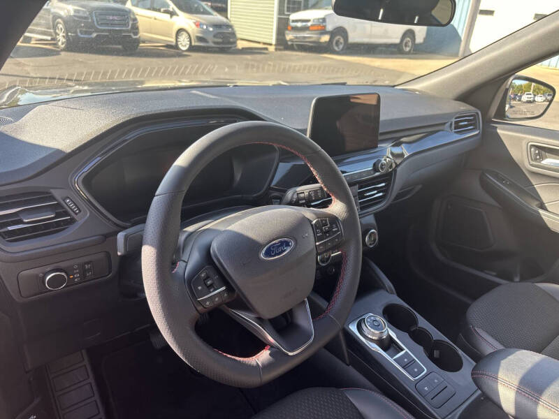 2025 Ford Escape ST-Line