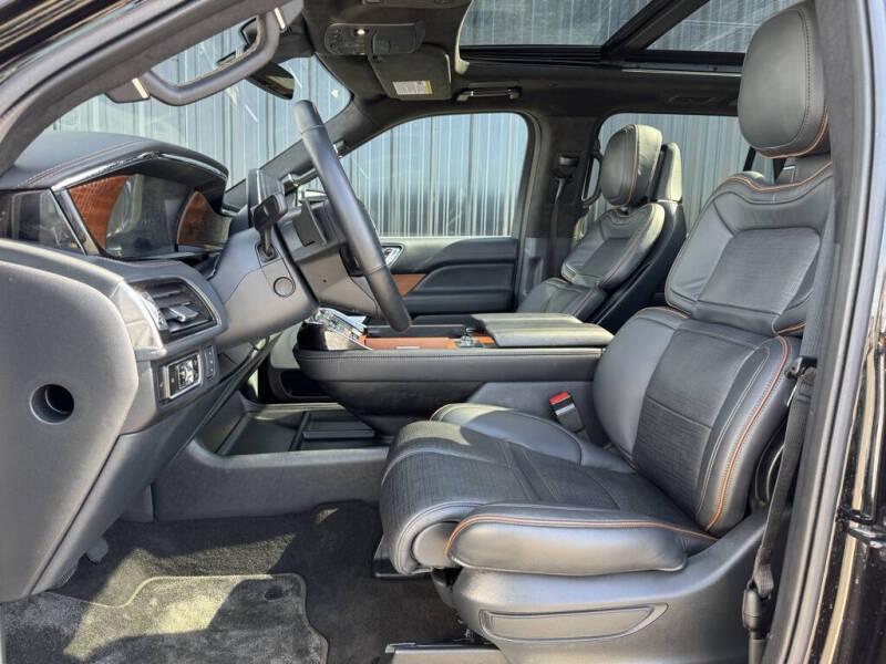 2023 Lincoln Navigator Black Label