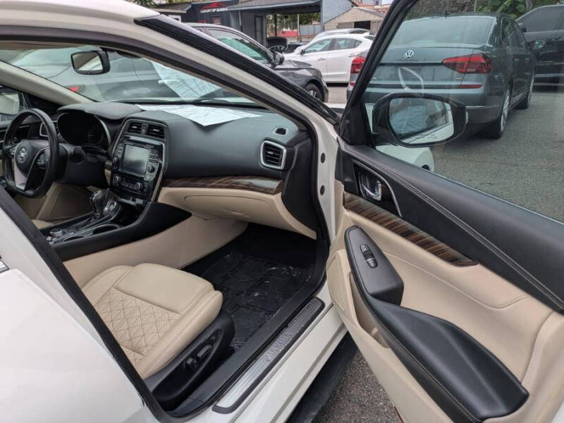 2016 Nissan Maxima Platinum