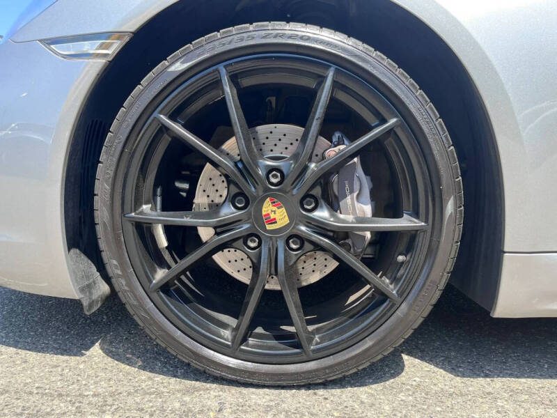 2017 Porsche 718 Cayman