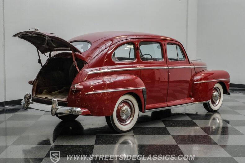 1948 Ford Deluxe
