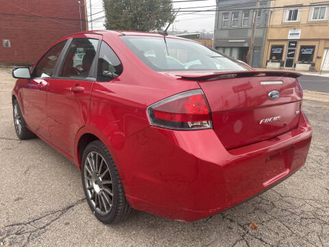 2011 Ford Focus Sport SES