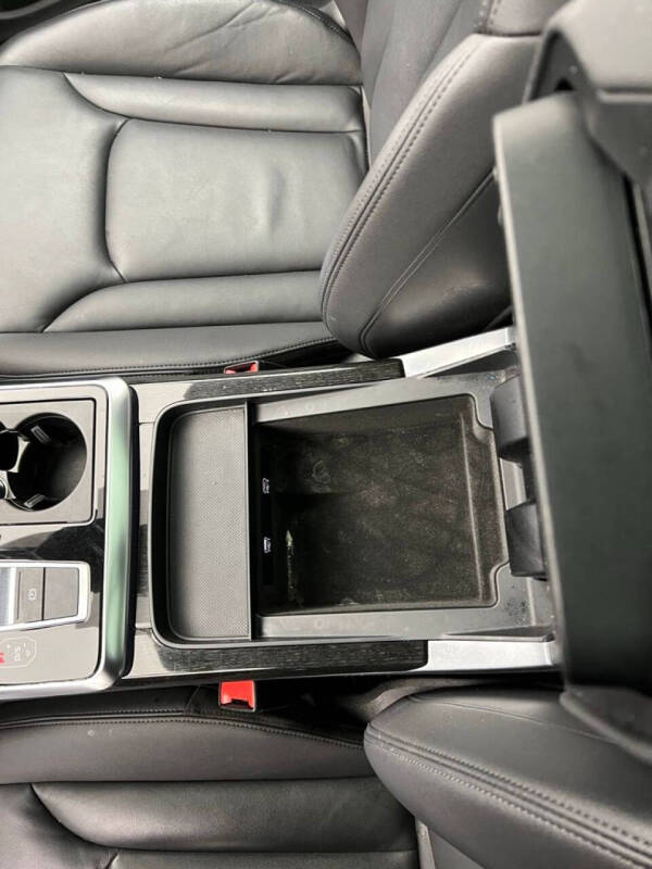 2022 Audi Q7 quattro Premium Plus 55 TFSI