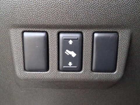 2004 Nissan Titan SE