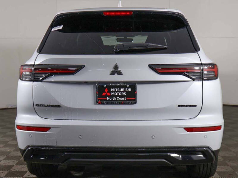 2026 Mitsubishi Outlander LE