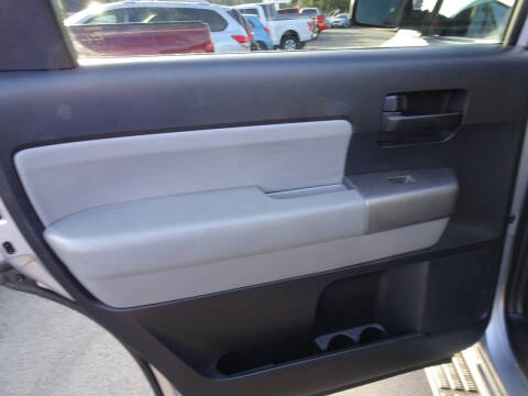 2012 Toyota Sequoia SR5