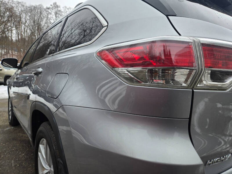 2014 Toyota Highlander LE