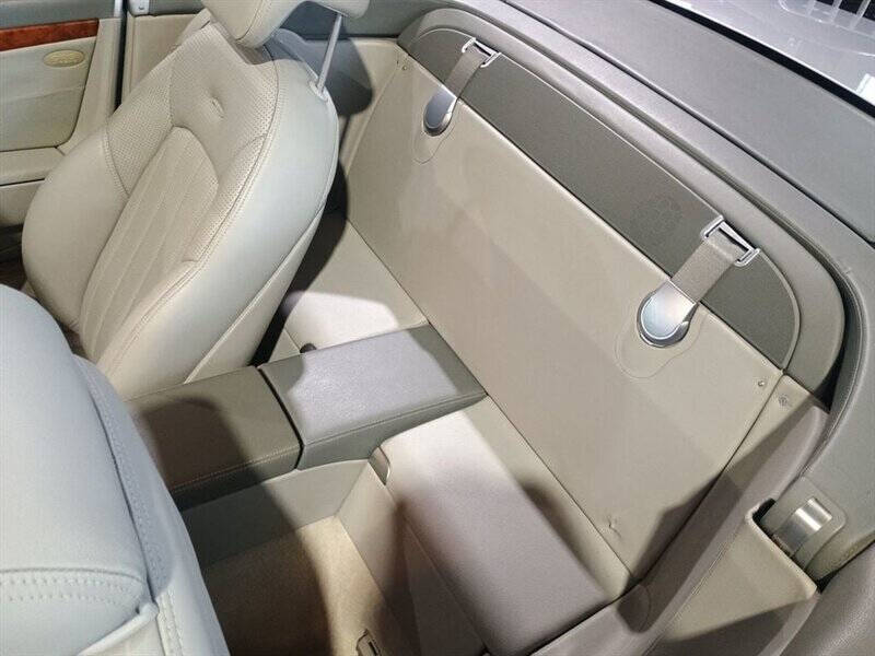 2005 Mercedes-Benz SL-Class 36