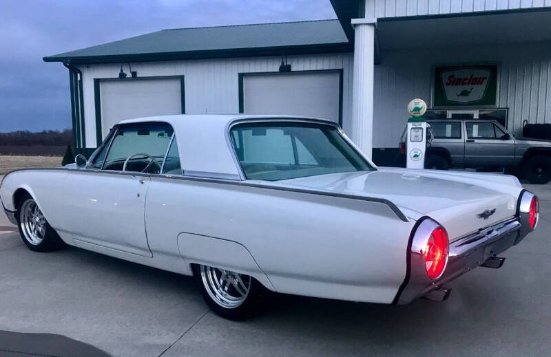 1962 Ford Thunderbird