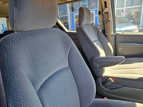 2005 Dodge Grand Caravan SXT