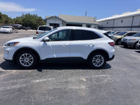 2020 Ford Escape SE