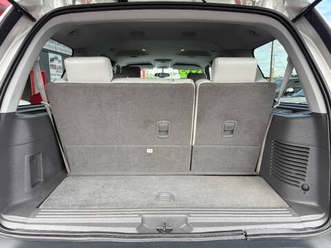 2004 Lincoln Navigator Luxury