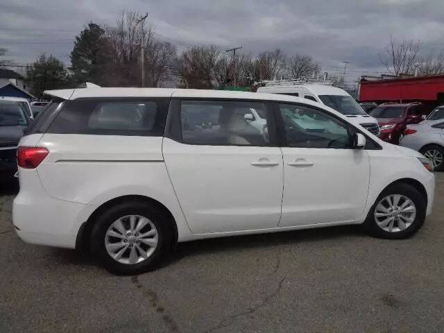2016 Kia Sedona L