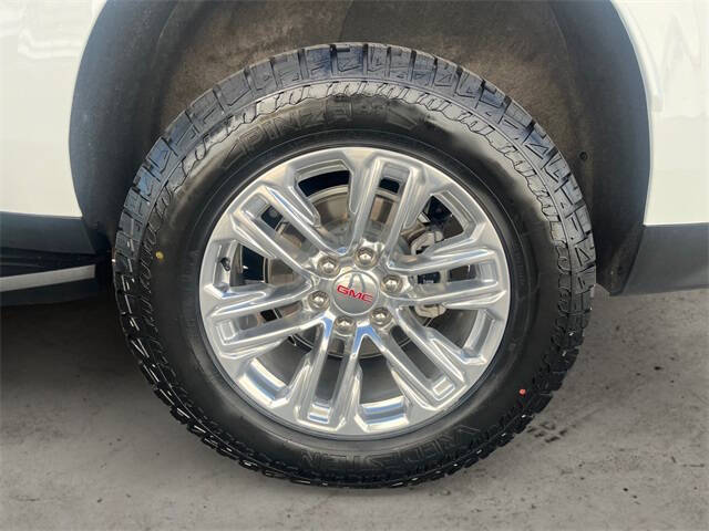 2023 GMC Yukon XL SLE