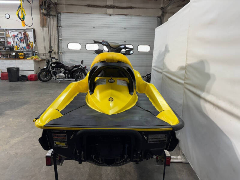 2004 Sea-Doo GTX 185