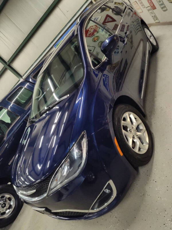 2017 Chrysler Pacifica Touring-L