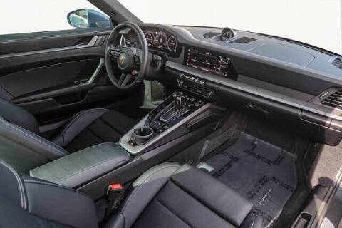 2025 Porsche 911 Carrera