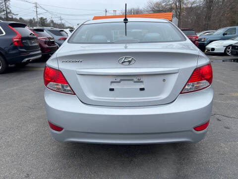 2013 Hyundai Accent GLS