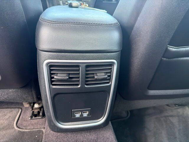 2017 Chrysler 300 Limited
