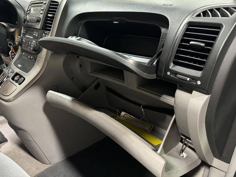 2007 Hyundai Entourage SE