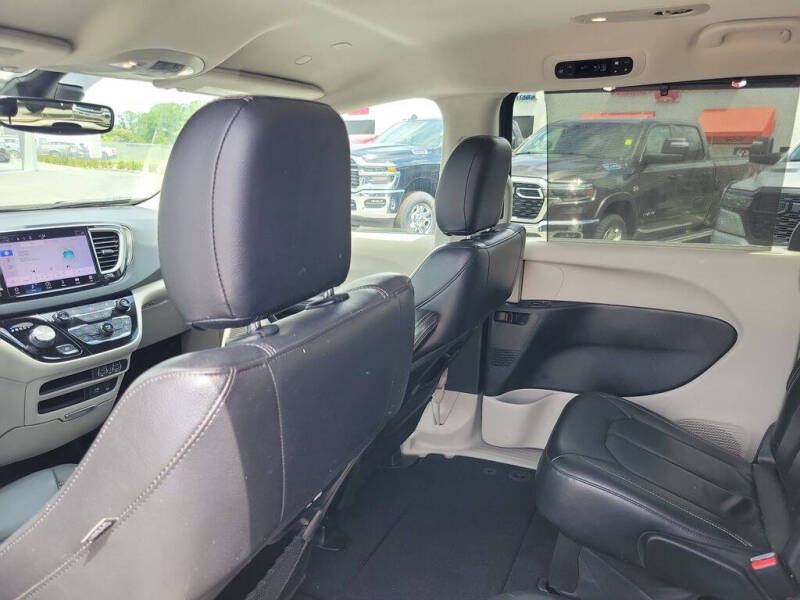 2022 Chrysler Pacifica Touring L