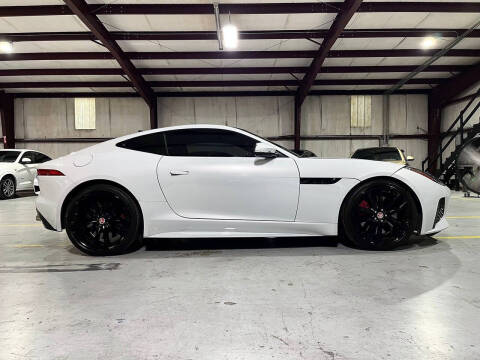 2016 Jaguar F-TYPE R