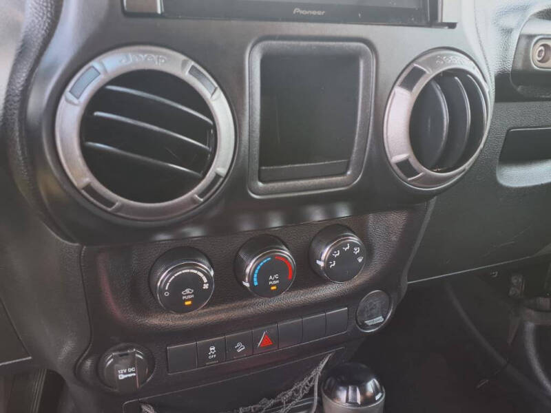 2013 Jeep Wrangler Freedom Edition