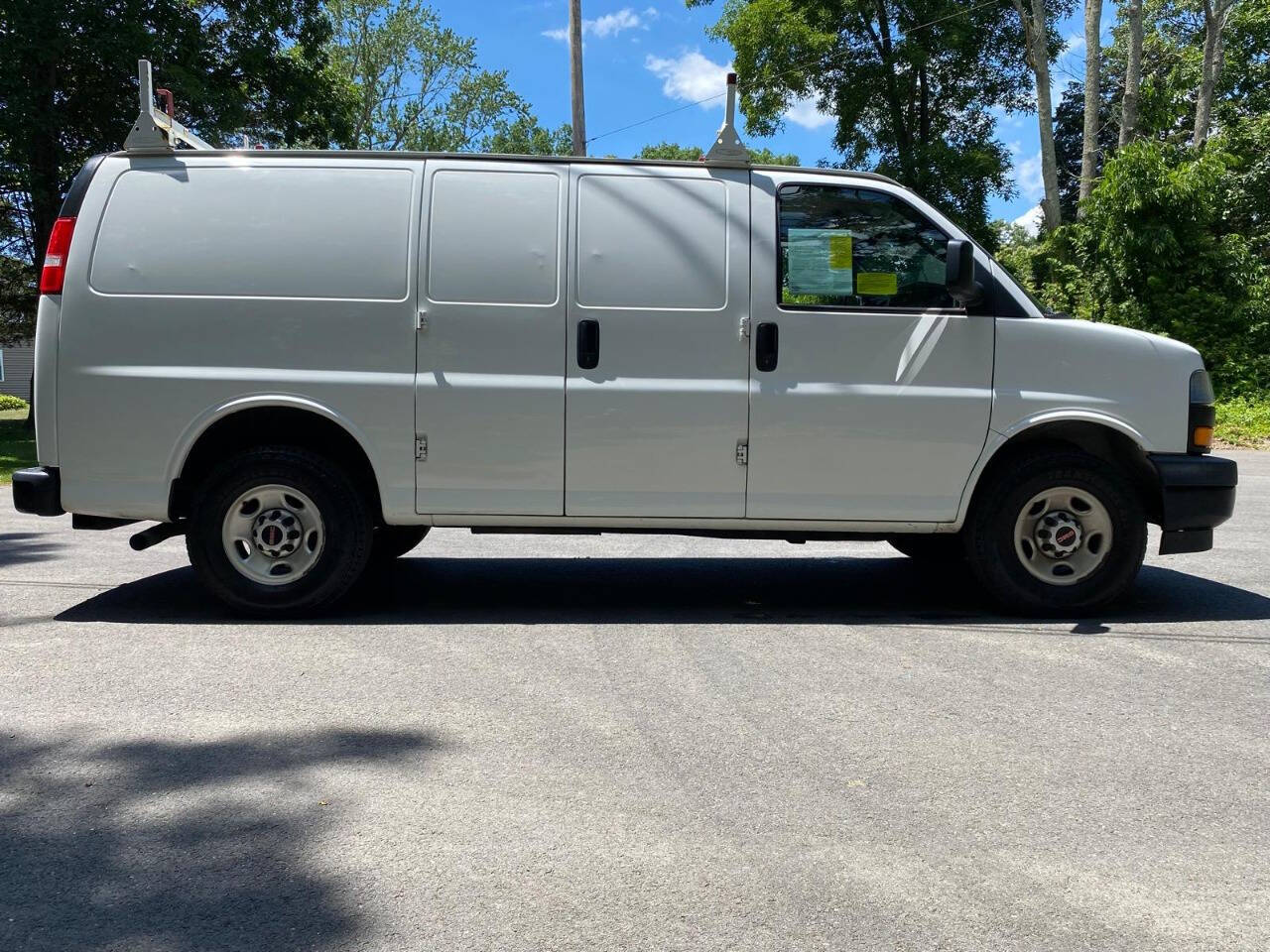 View vehicle photo 5