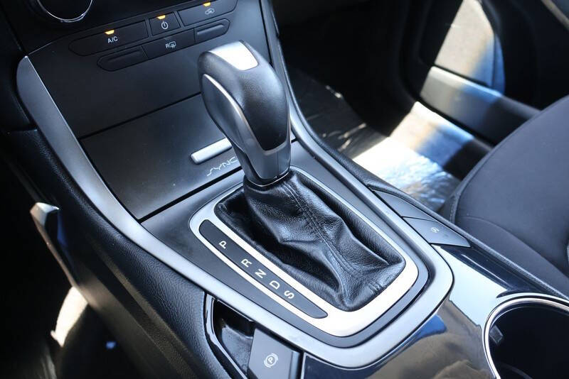 2016 Ford Edge SE