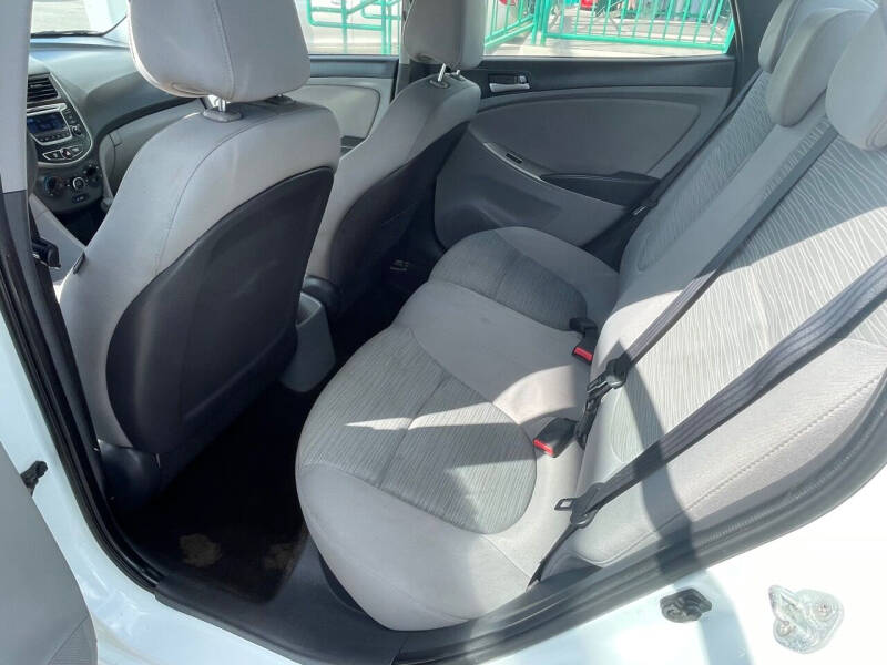 2016 Hyundai Accent SE