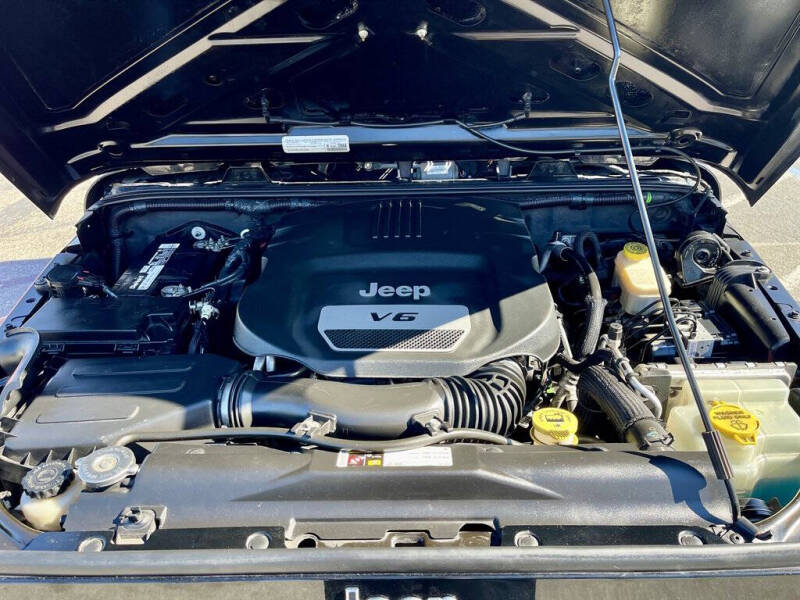 2015 Jeep Wrangler Sport