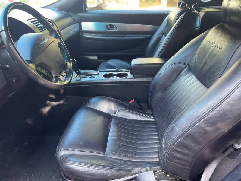 2004 Ford Thunderbird Deluxe