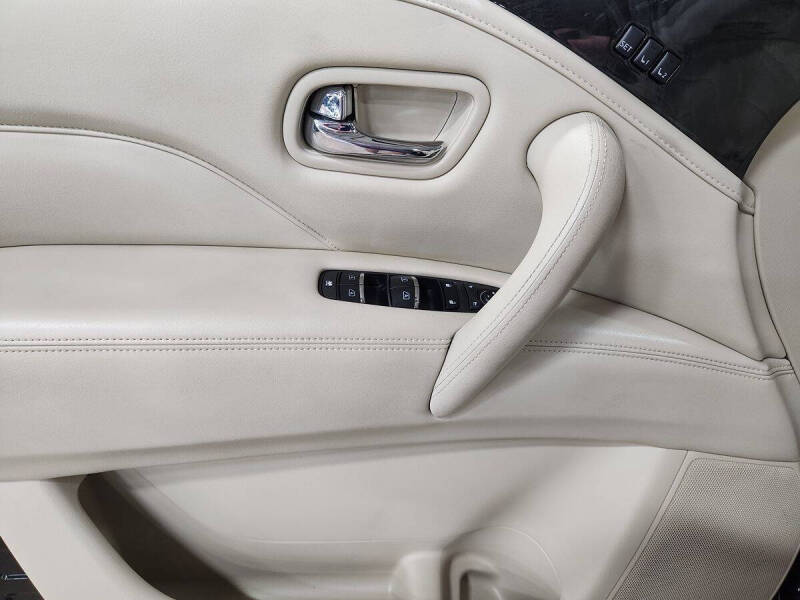 2022 Infiniti QX80 Luxe