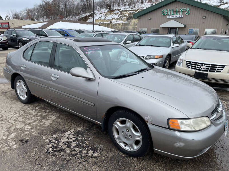 2000 Nissan Altima for sale at Gilly's Auto Sales in Rochester MN