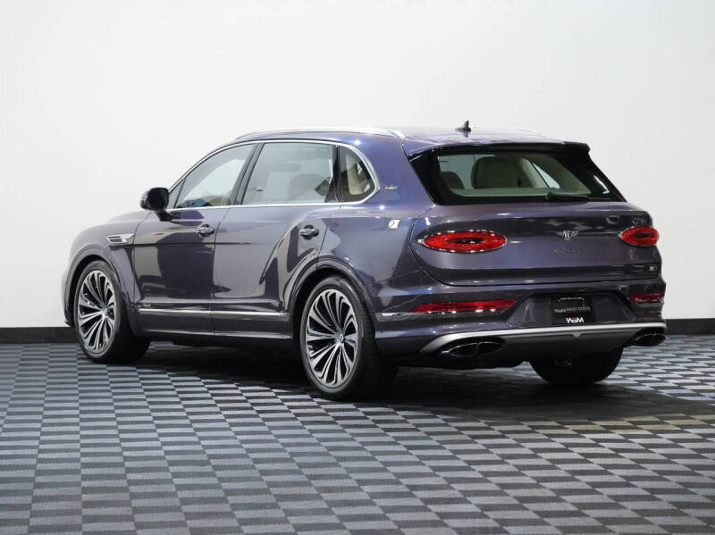 2023 Bentley Bentayga EWB