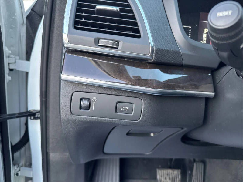 2018 Volvo XC90 T5 Momentum 7-Passenger