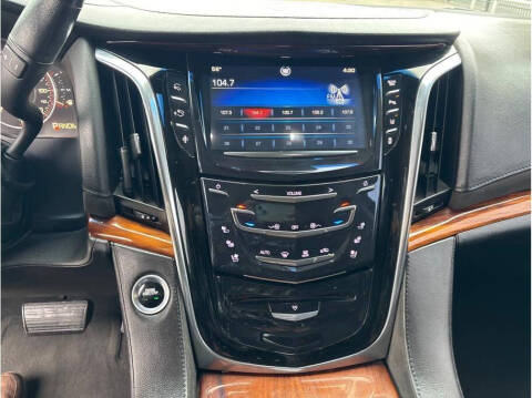 2015 Cadillac Escalade Luxury