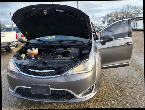2018 Chrysler Pacifica Touring L