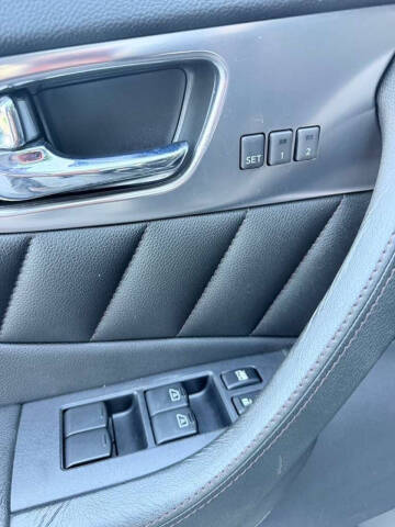 2011 Infiniti FX35