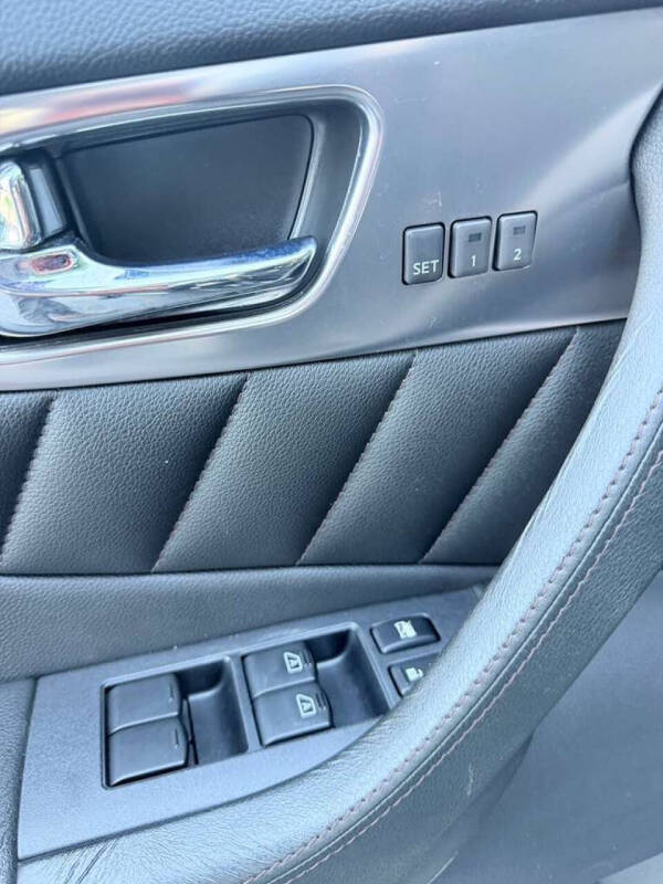 2011 Infiniti FX35