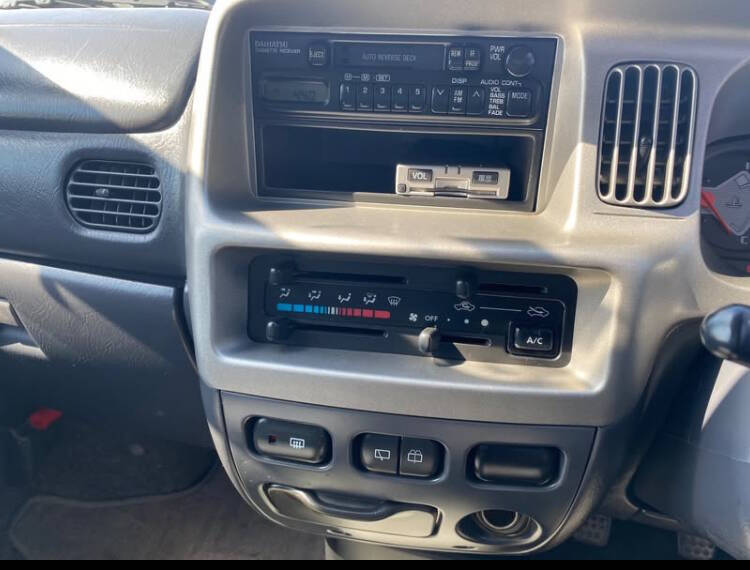 1999 Daihatsu ALTARI