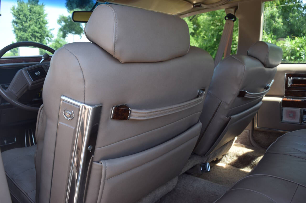1991 Cadillac Brougham 137