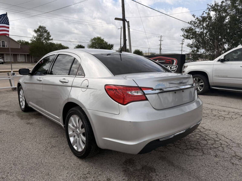 2012 Chrysler 200 Touring