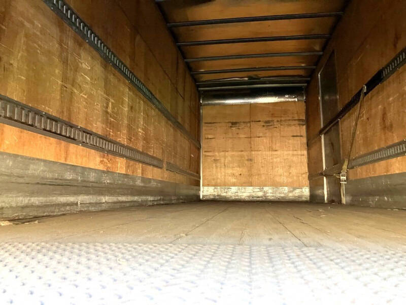 2015 Hino 268A