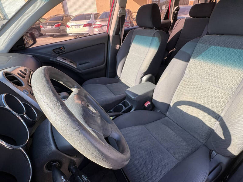 2004 Toyota Matrix