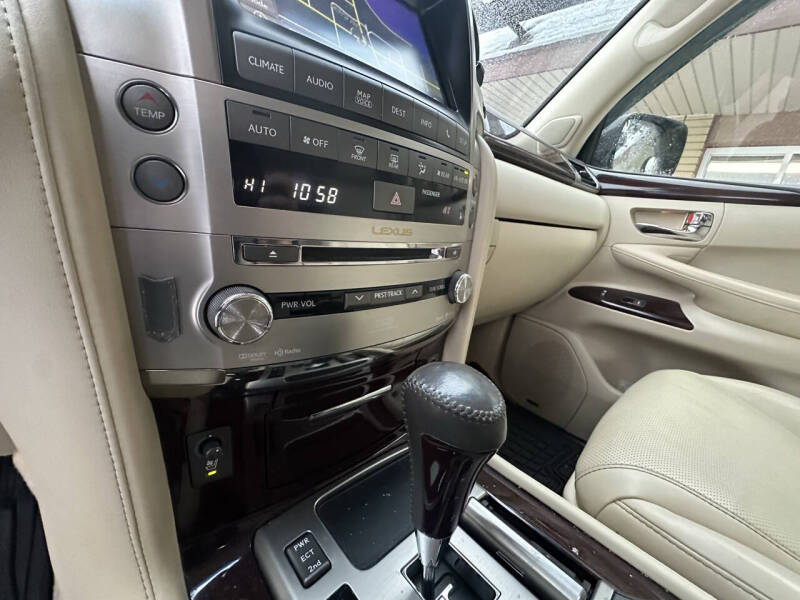2014 Lexus LX 570