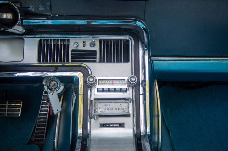 1964 Ford Thunderbird