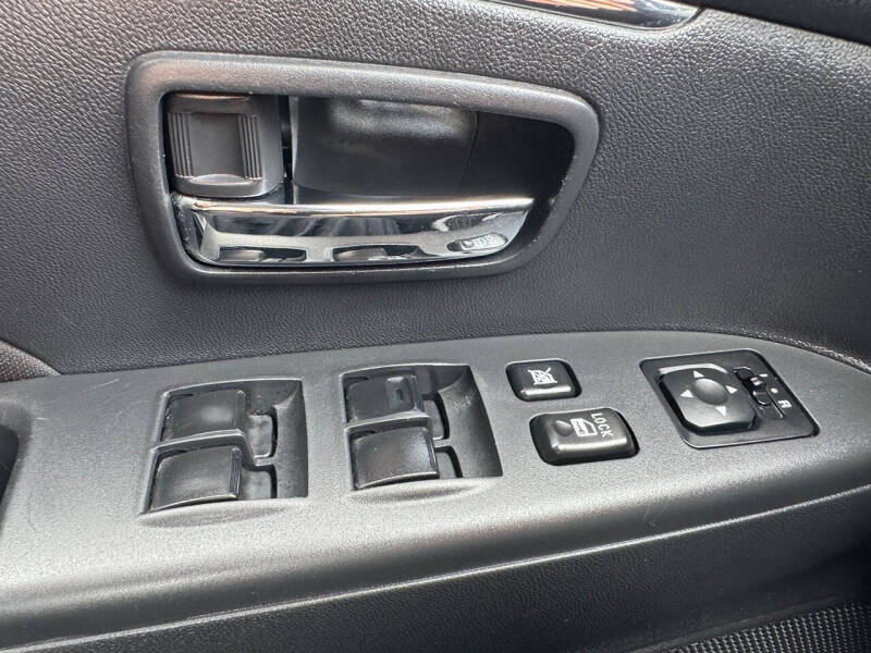 2022 Mitsubishi Outlander Sport LE