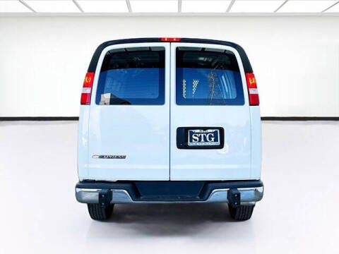 2024 Chevrolet Express 2500